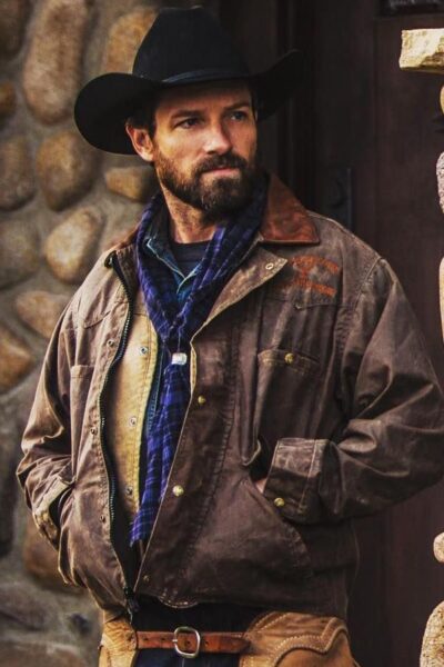 Ian-bohen-ryan-leather-jacket-yellowstone-outfits