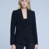 Kelly-Reilly-Yellowstone-Season-5-Beth-Dutton-Black-Blazer