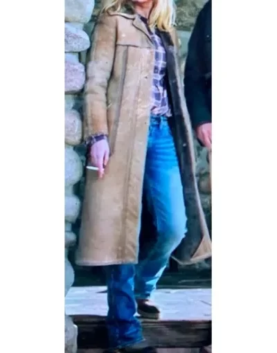 kelly-reilly-beth-dutton-leather-coat-yellowstone-outfit 01