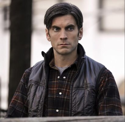 wes-bentley-jamie-dutton-vest-yellowstone-merch